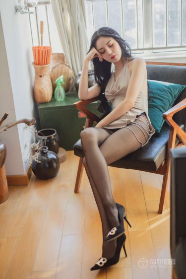 小孩暴躁少女CSGO视频